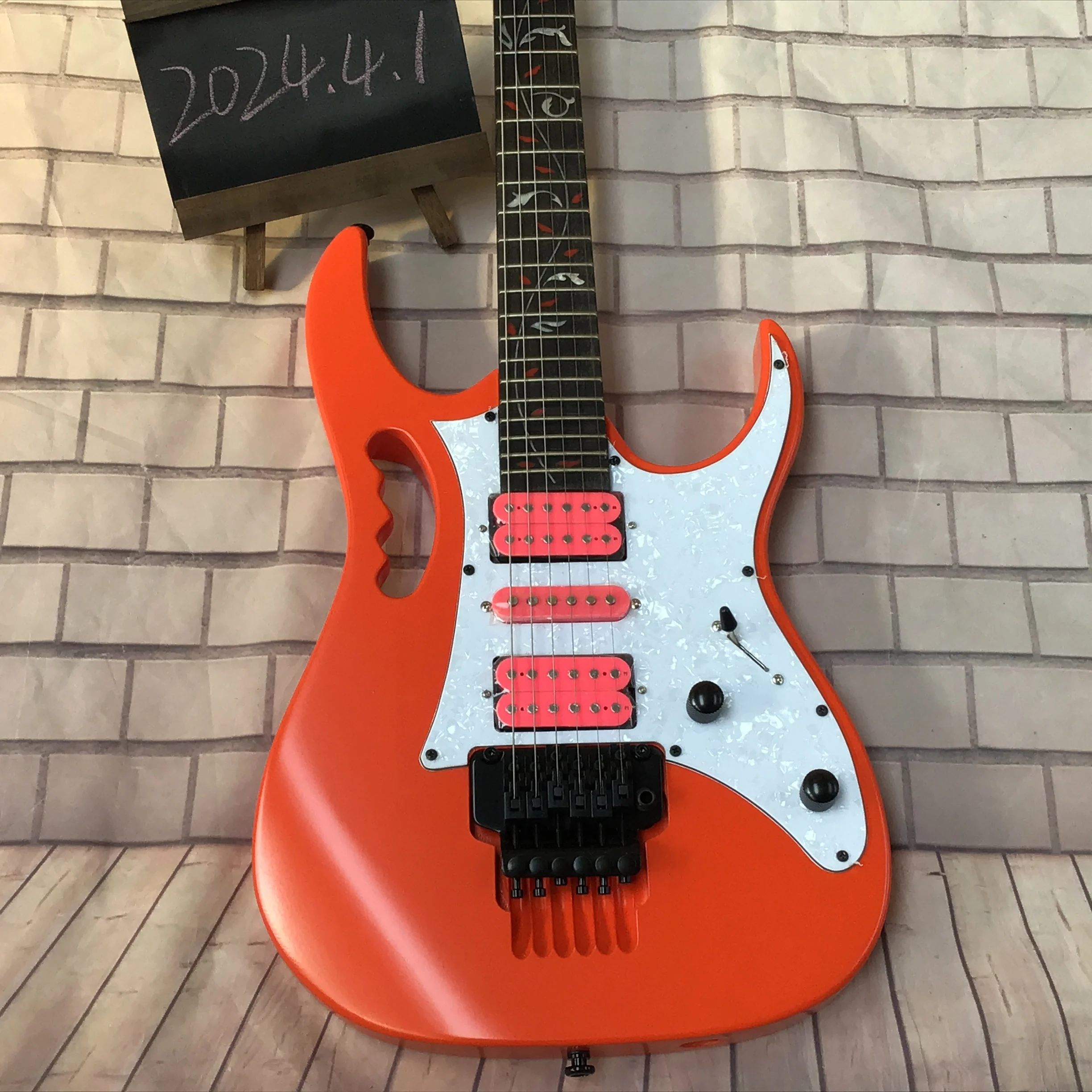 Free shipping Custom 6-String Electric Guitar Rosewood Fingerboard  In Stock black hardware guitars orange color guitarra