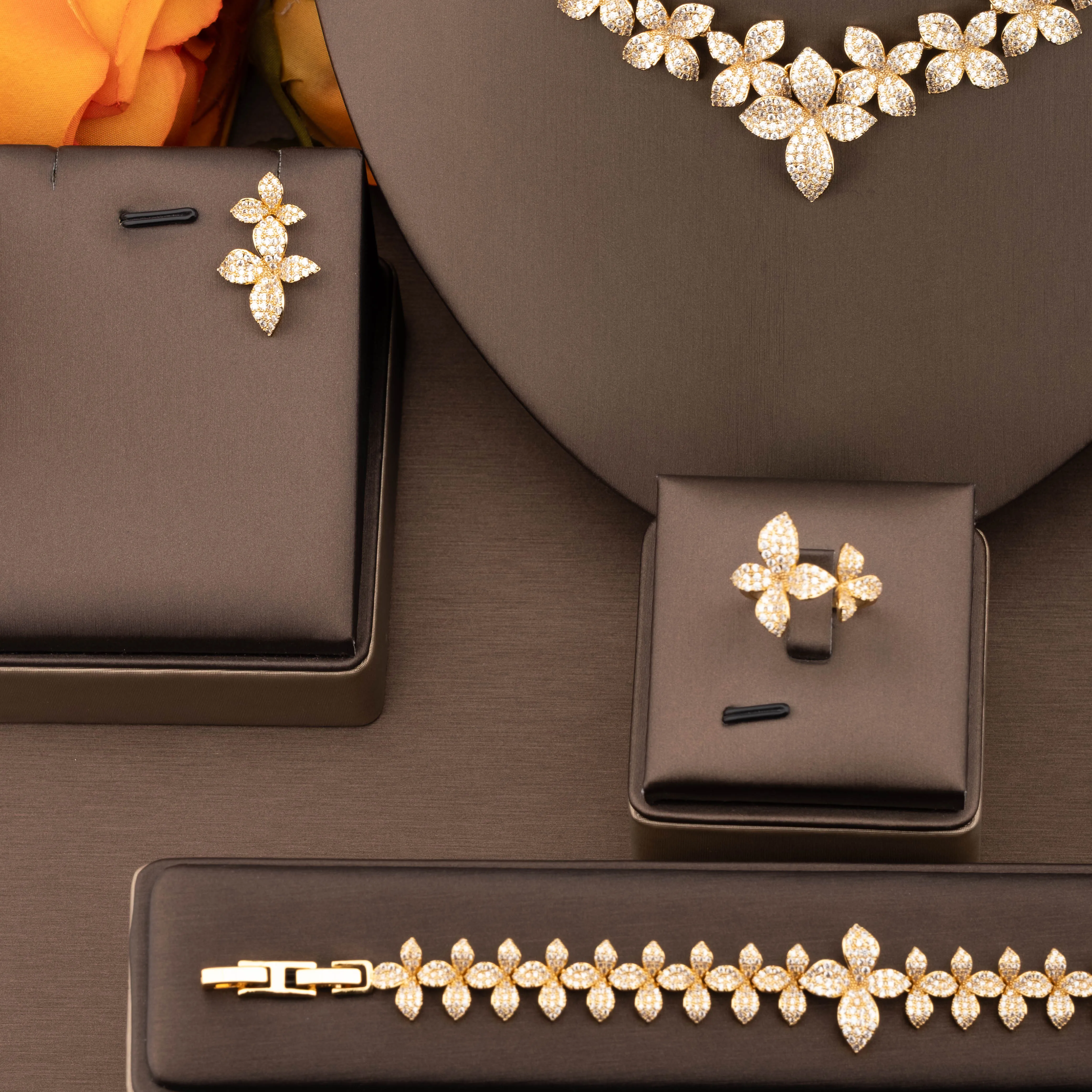 1 set of luxurious and elegant jewelry set with sparkling cubic zirconia flower design, suitable for women to wear at weddings and banquets. Gift box not included