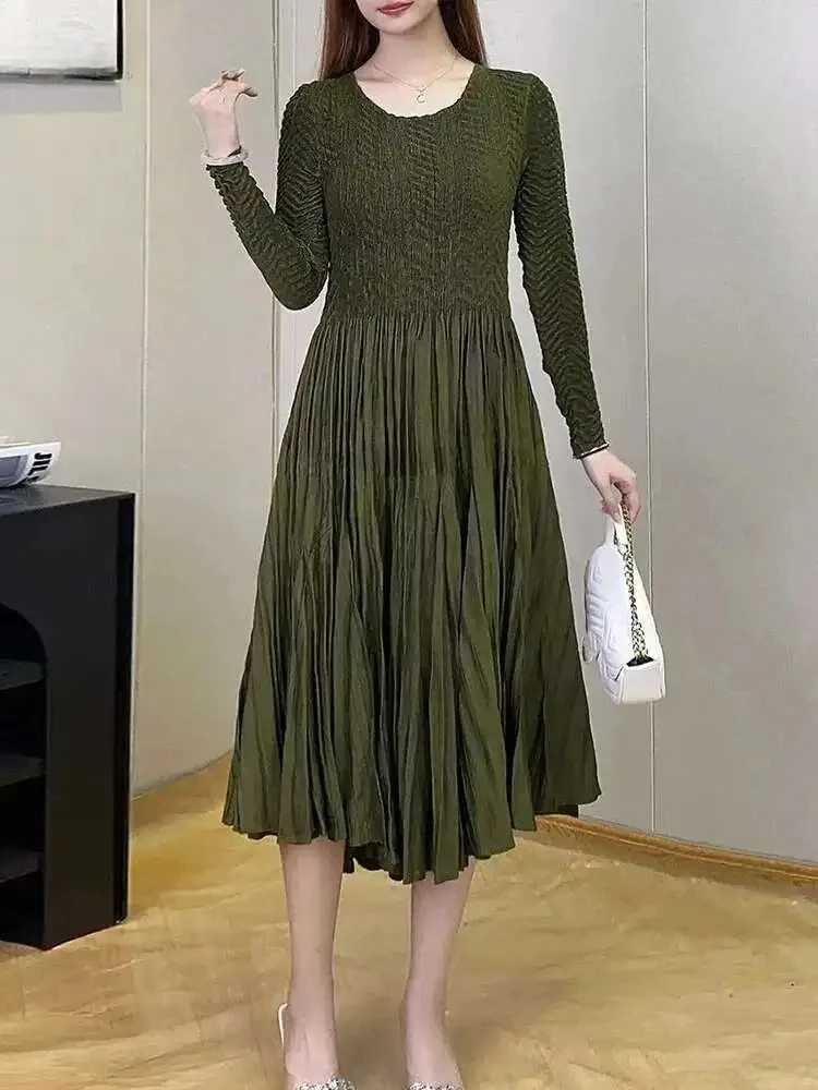 

Pleated A-line Dress Full Sleeve Elegant Lady Round Neck Pullover Miyake Summer New 2025 Fashion Women Casual Peplum Dresses