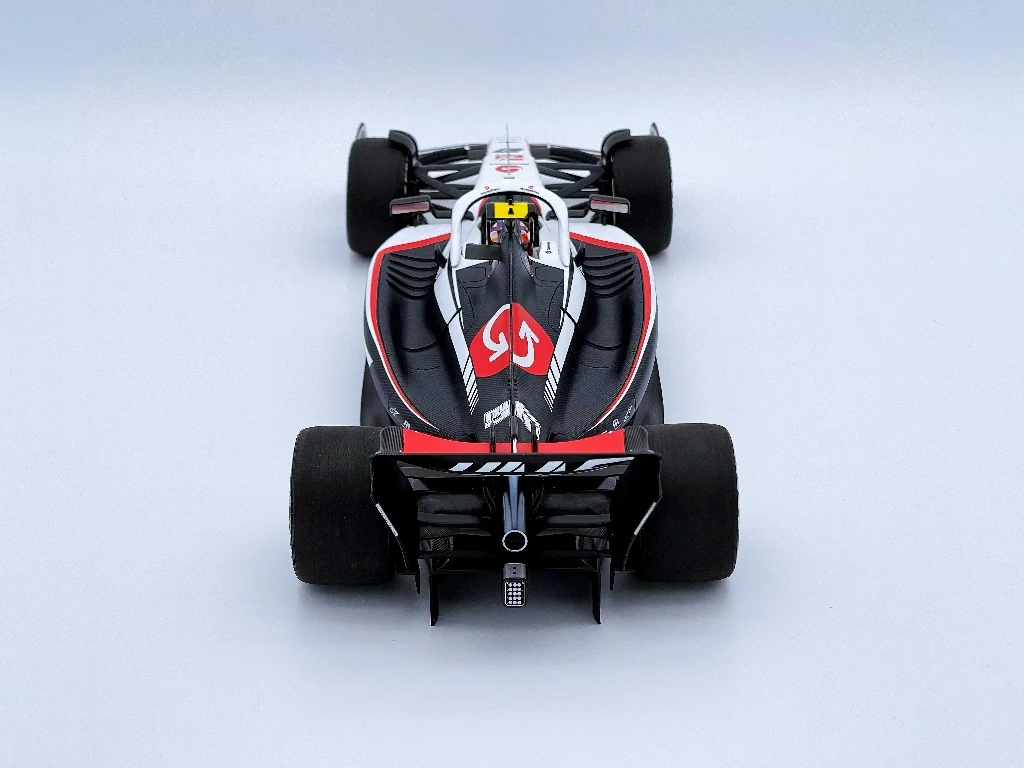 Minichamps 1:18 F1 Haas VF23 Nico Hulkenberg 2023 Simulation Limited Edition Resin Metal Static Car Model Toy Gift