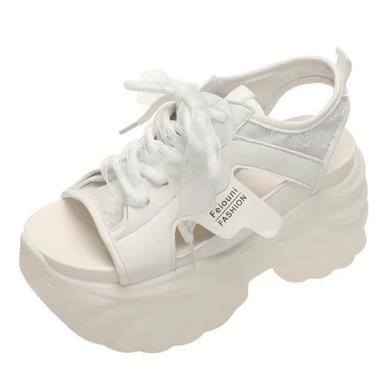 

Летние босоножки на танкетке, сетчатые кроссовки на толстой подошве 9 см, женские тапочки с открытым носком, женская летняя обувь, 2025 г.