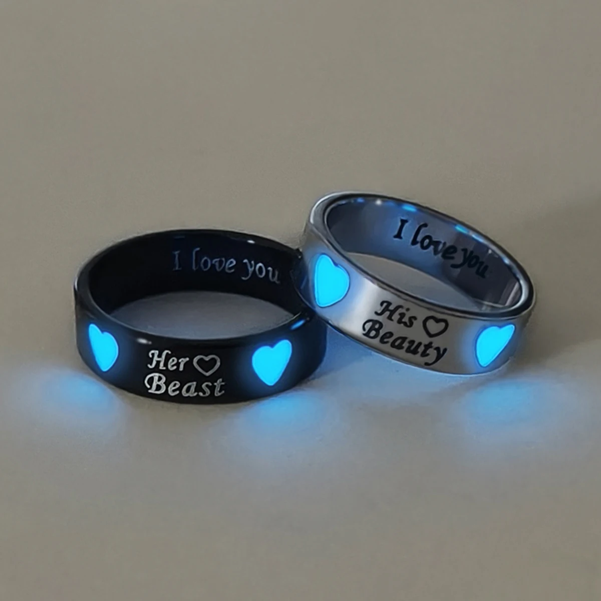 2 Pieces/Sets of Luminous Heart Simple Heart His Beauty Her Beast Couple Rings Ladies' Fashionable Love Promise Rings