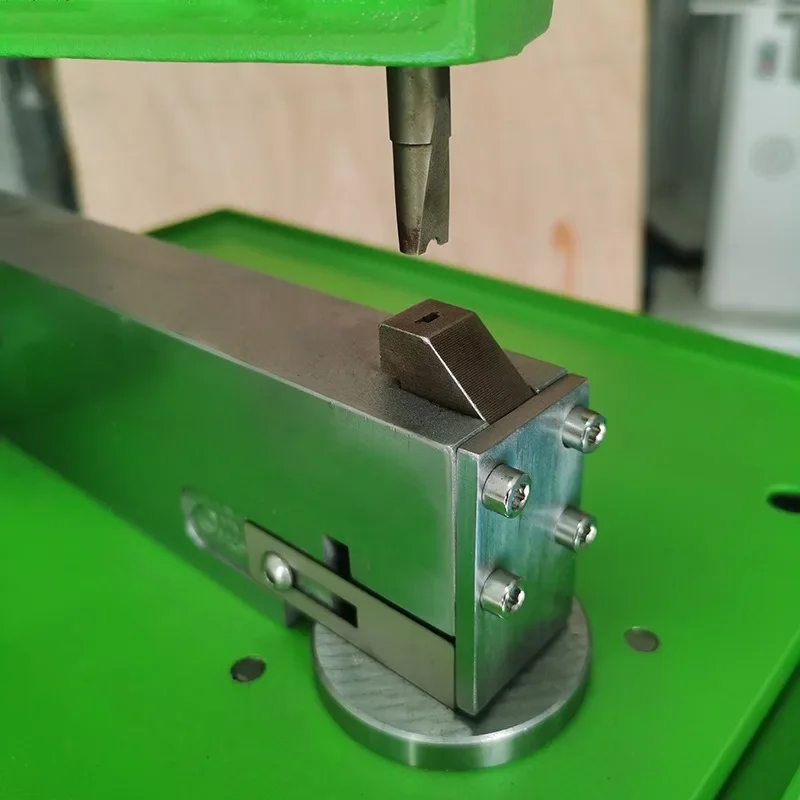 Button machine New semi-automatic ring button machine Foot pedal beach shoe nail machine y
