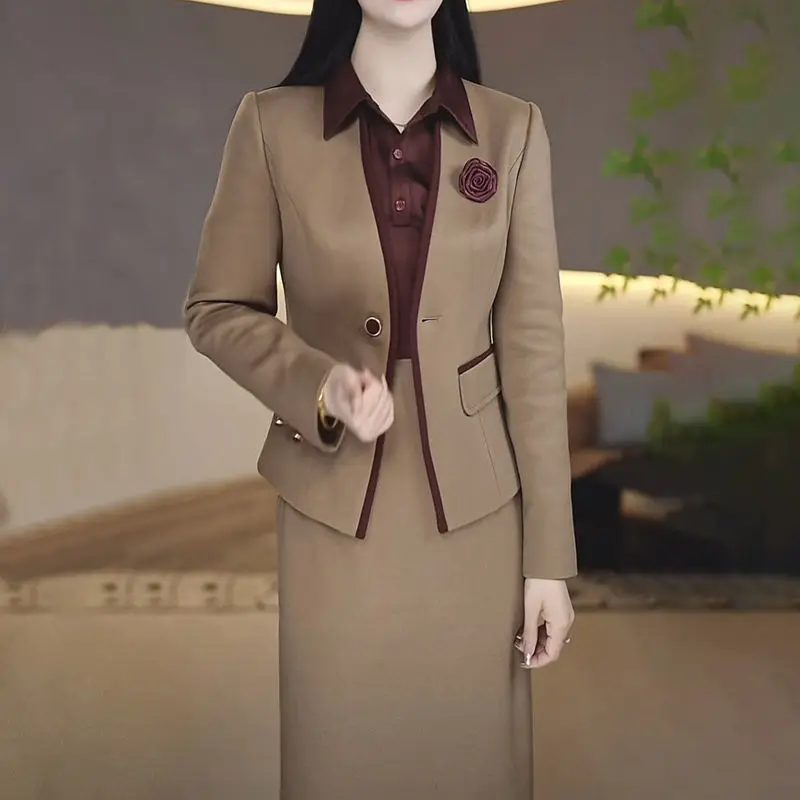 Abito da donna alla moda Primavera e autunno Nuova giacca da abito versione coreana Set da due pezzi da donna elegante