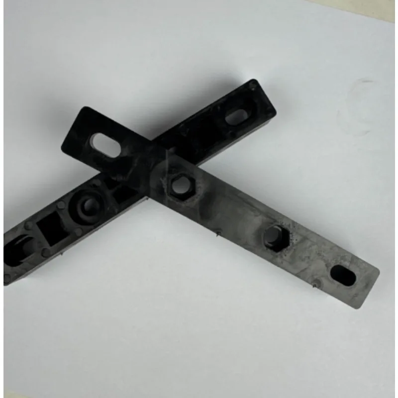 ملحقات المزاريب وملحقات قاعدة المحرك D-150