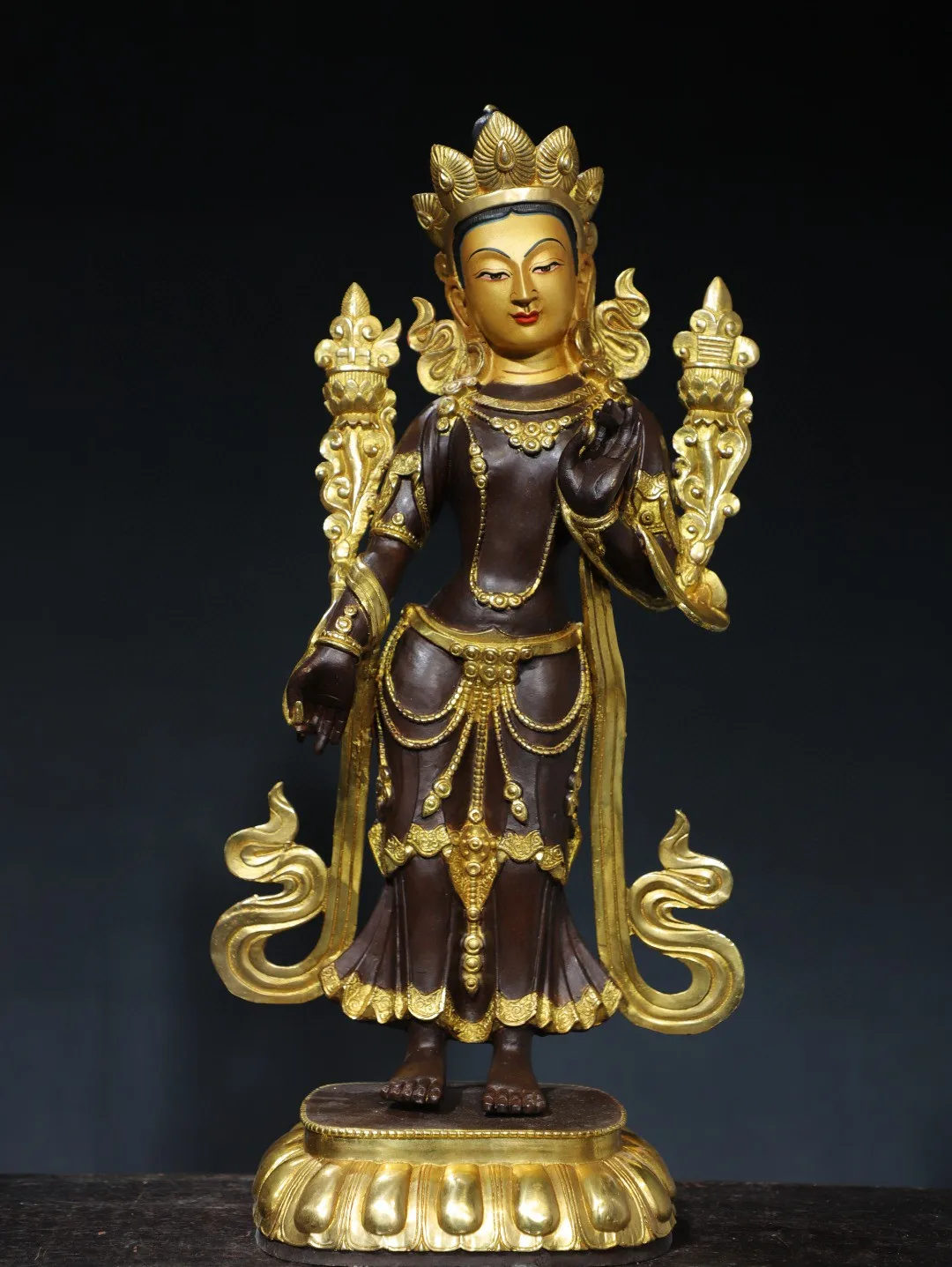 

Tibetan brass gilded painted face Guanyin Bodhisattva Station 21 Tara ornaments home hall decorations 50cm