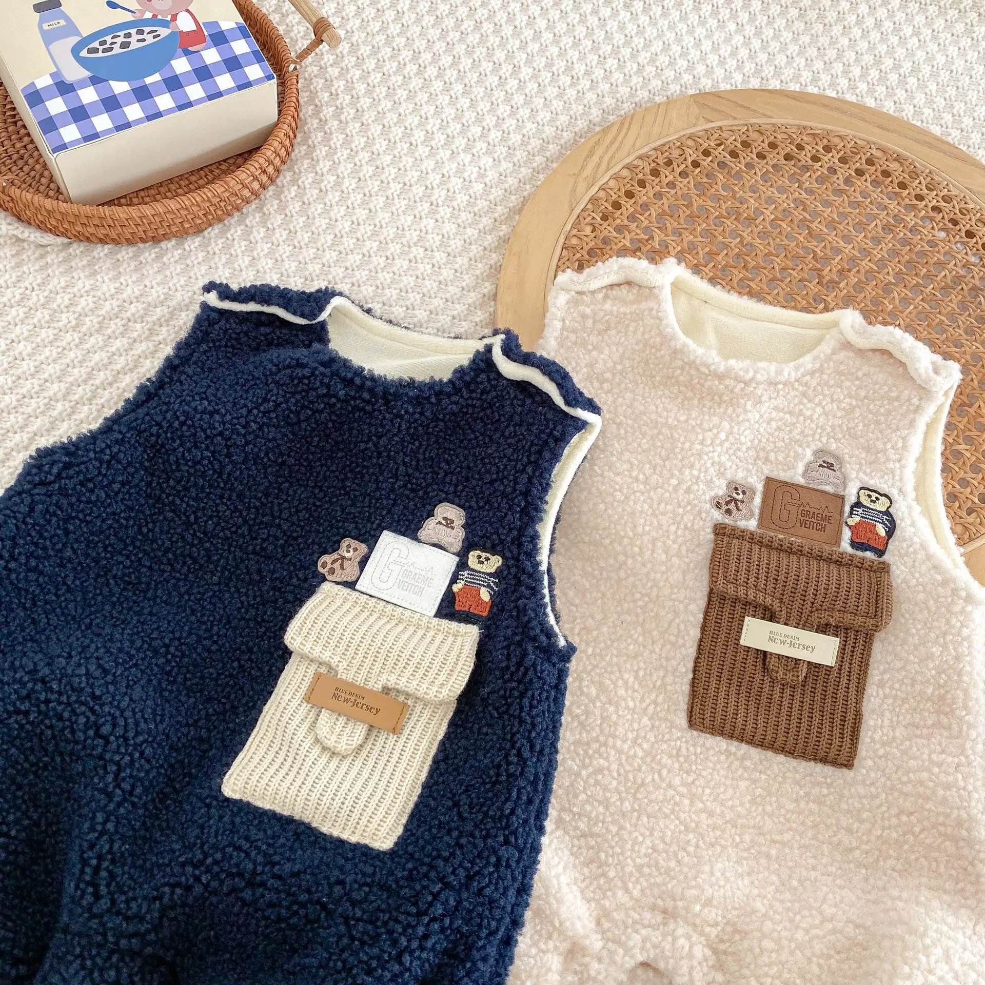 2024 Winter New in Infant Baby Boys Girls Fashion Outfits , Toddler Kids Baby Thicken Plush Warm Jumpsuits Sleeveless Romper