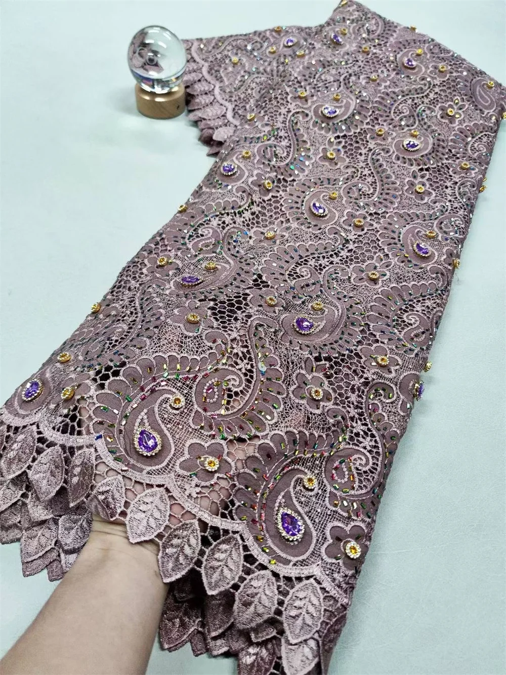 หรูหราแอฟริกันผ้าชีฟองลูกปัดลูกไม้ไนจีเรียผ้า 2025 Royal Blue Laceผ้าผ้าสําหรับเย็บชุดแต่งงานA1063-1