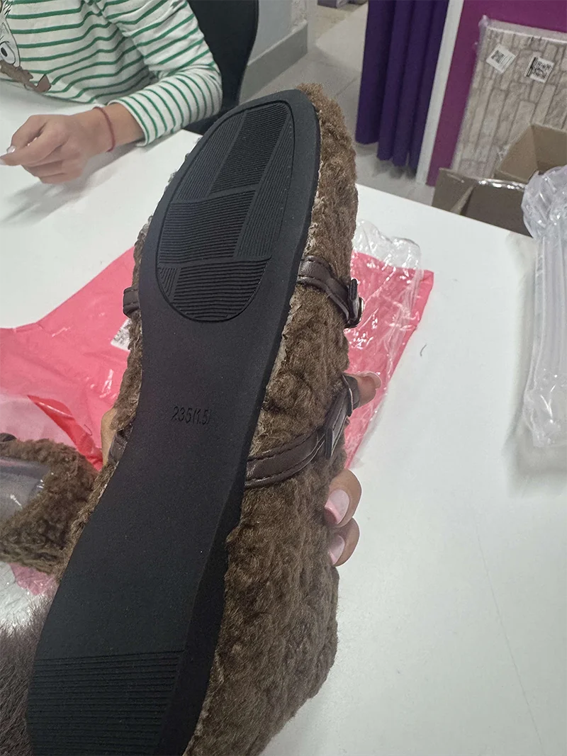 Mode Vintage Warme Baumwolle Frauen Pelz Wohnungen Schuhe Komfort Weiche Sohle Kurze Plüsch Mary Jane Schuhe Outdoor Herbst Winter Schuhe – Detail 1