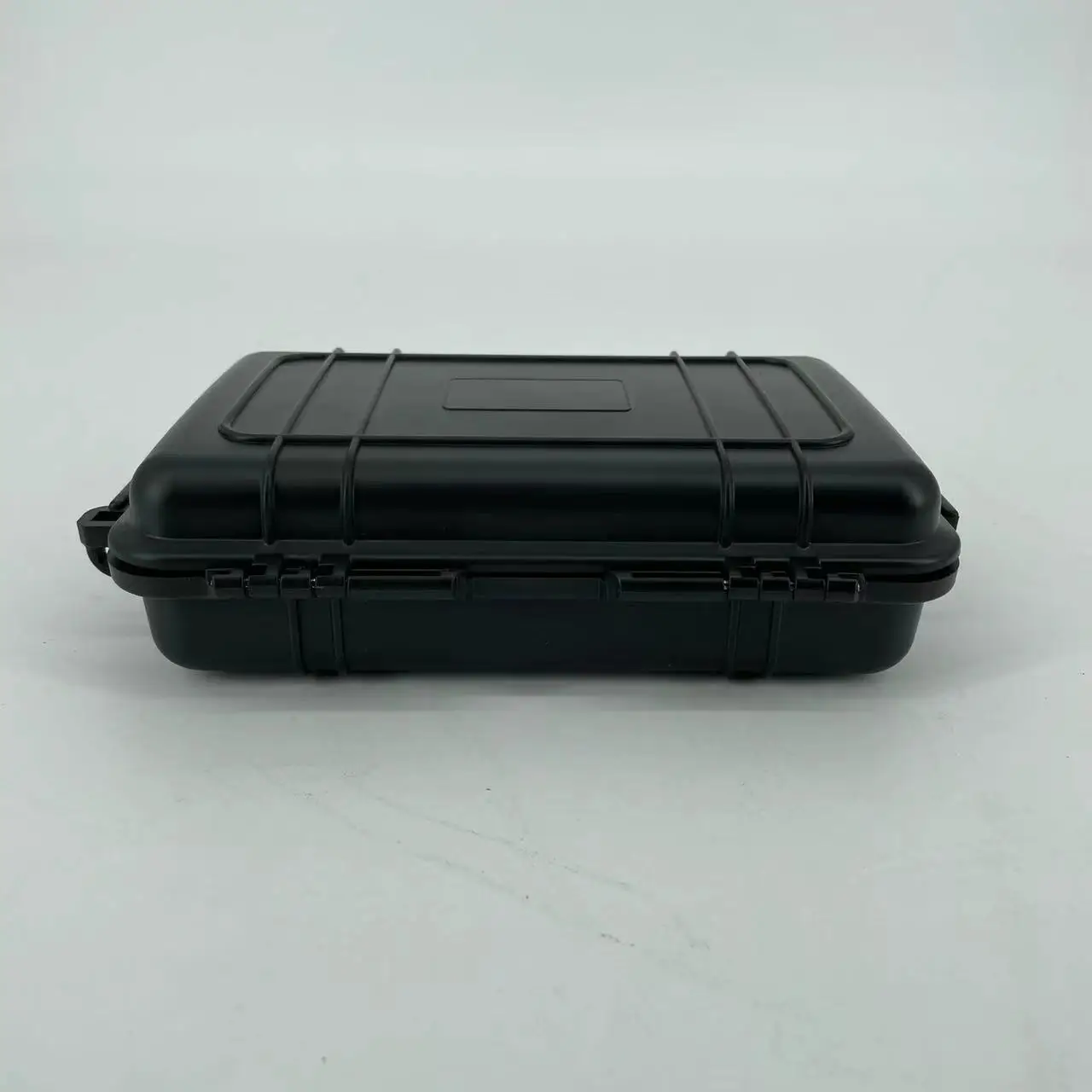 DPC009 High-end PP Material Waterproof Watch Case Protective Plastic Hard Shell Carrying Watch Case with 2 Slots