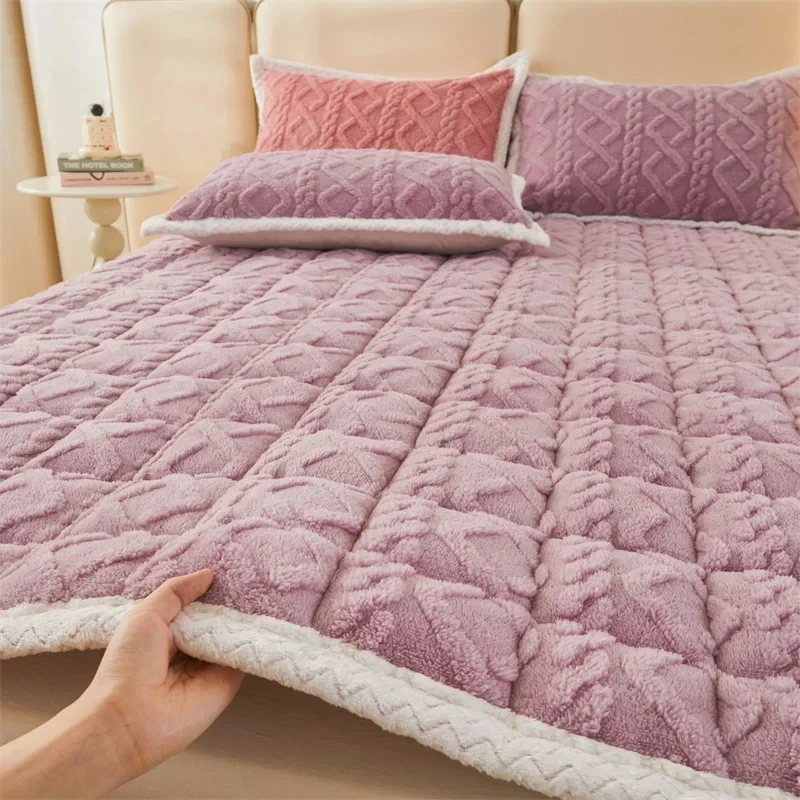 Thick Fleece Mattress Pad Warm Coral Fleece Bed Blanket Pads for Winter Solid Color Mattress Protector Cover for Double Beds