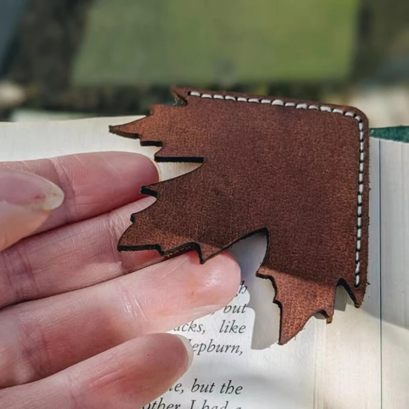 6PCS PU Leather Maple Leaf Bookmarks Cute Bookmarks Page Corner Handmade Book Marks For Reading For Book Lovers Easy To Use