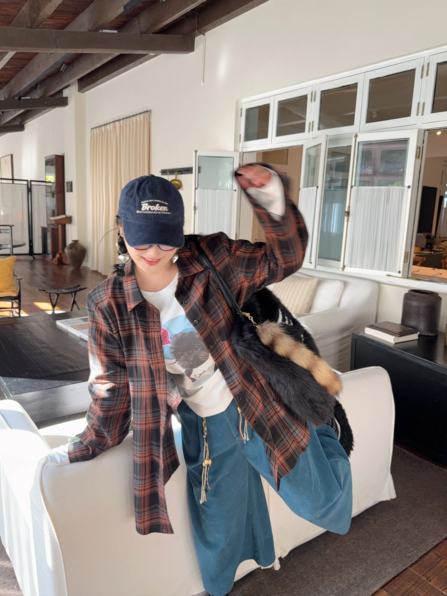 

Женская хлопковая рубашка в клетку больших размеров, осенний дизайн, универсальный топ с эффектом похудения, с подплечниками, для повседневной носки, свободный крой, длинный рукав