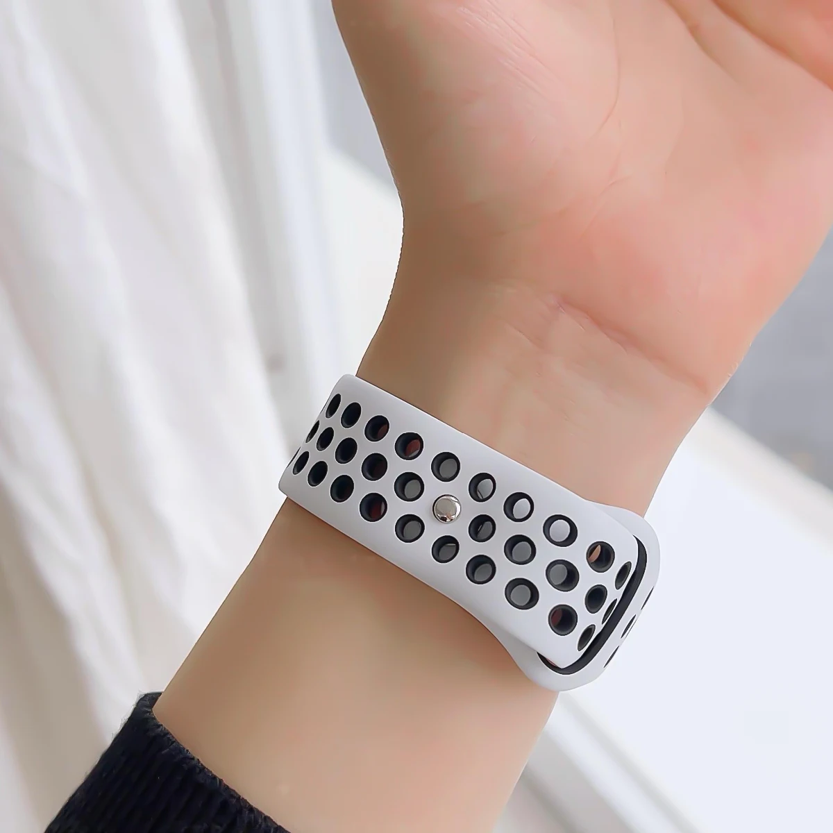 Samsung Galaxy Watch 8 40mm/44mm用シリコンストラップ、通気性スポーツバンド、ウルトラ2025/8クラシック46対応