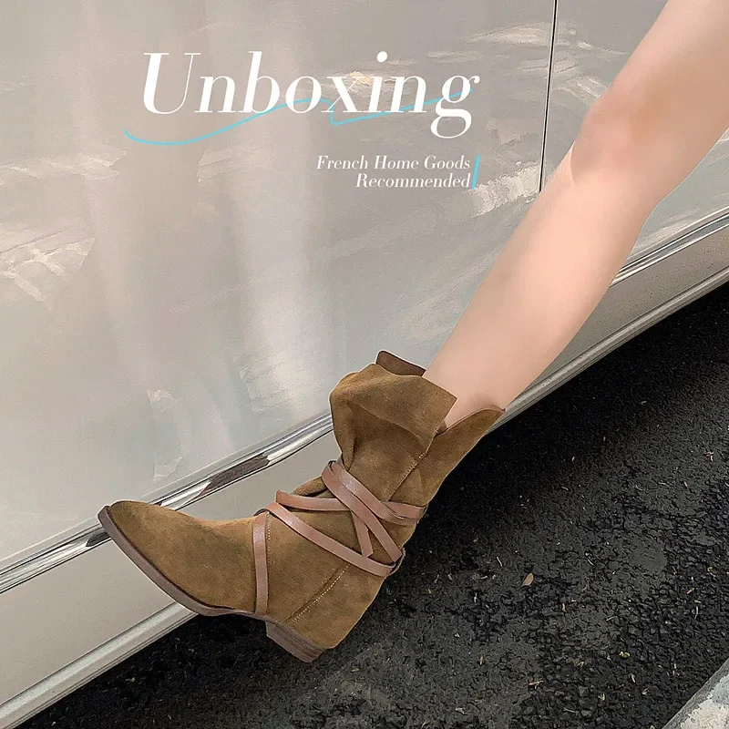 2026 جديد الخريف الشتاء النساء حذاء من الجلد الجلد الطبيعي 22-24.5 سنتيمتر جلد البقر المدبوغ أشار تو حزام كعب سميك أحذية بوت قصيرة الموضة