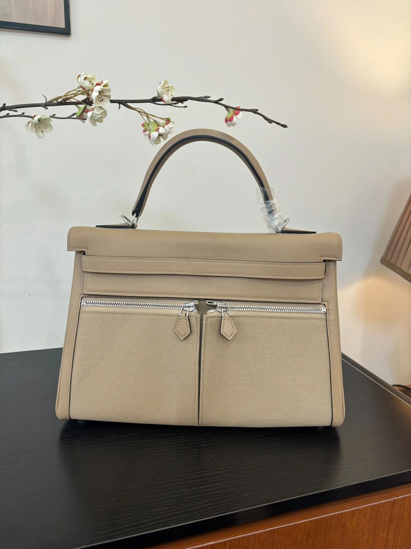 

Luxury fashion designer handbags, women's genuine leather handbags, high-end women's bags.YB