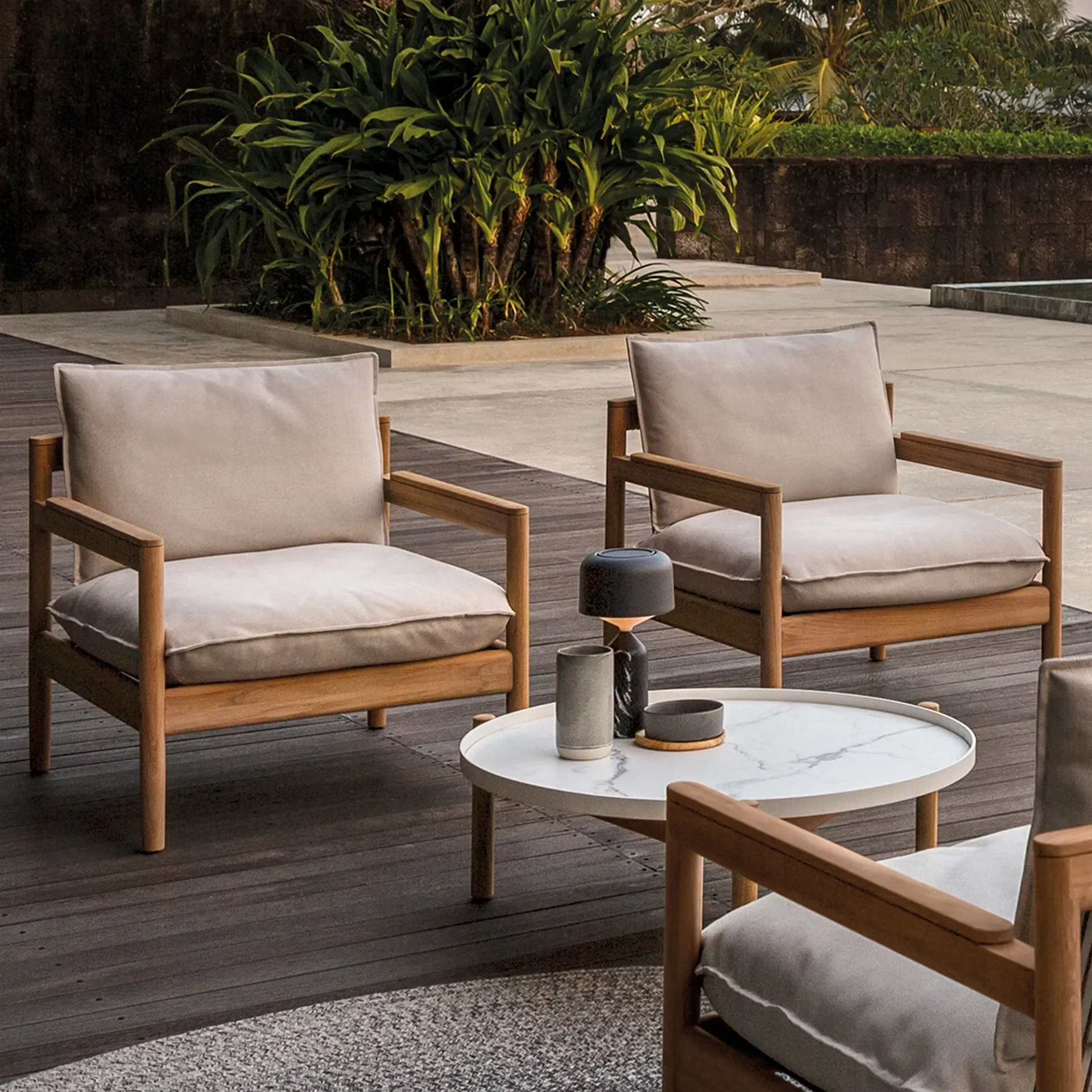 

Modern Luxury Teak Rope Sofa Set Custom Villa Outdoor Furniture & Hotel Weathering Rattan Courtyard Lobby