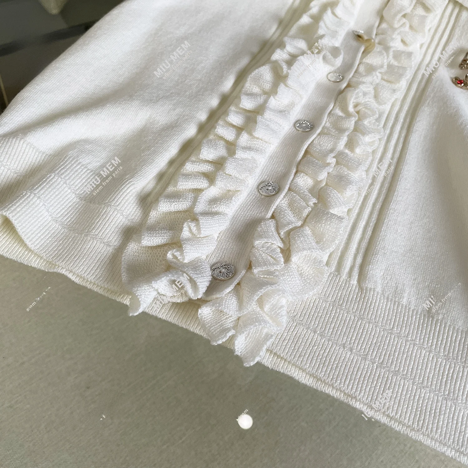 Ensemble gilet tricoté et jupe en Tulle pour femmes, de luxe, avec Design en bois, costume deux pièces Faionable Little Fraance Sle, été