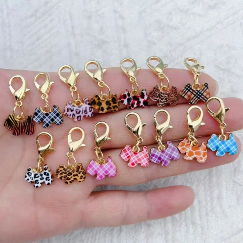 14 Stück kleine Schlüsselanhänger mit altem Pferdemuster, bedruckt, Cartoon-Schlüsselanhänger, Taschen, dekorative Accessoires, Metall-Schlüsselanhänger