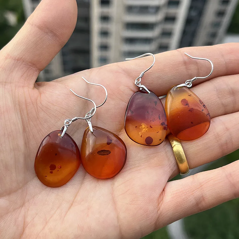 Yoowei New Natural Amber Earrings for Gift Baltic Genuine Irregular Beads diy Designer Amber Jewelry Dangling Earrings Wholesale