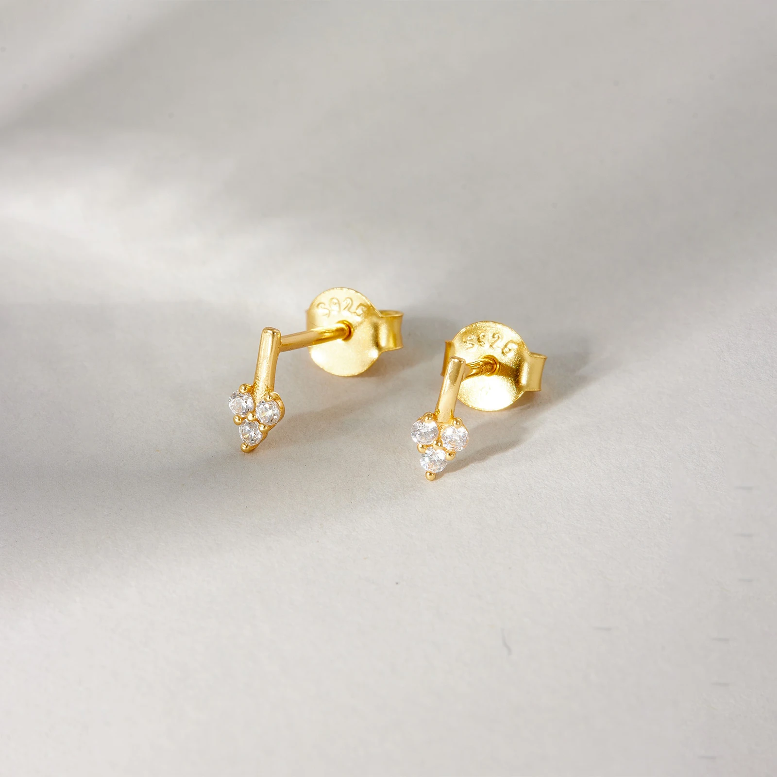 VEWANT 925 Sterling Silver Round CZ Zircon Bar Stud Earrings 2026 Tiny Dainty Women Trendy Rock Punk Fine Jewelry Gift