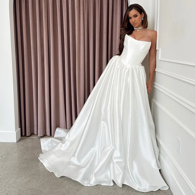 

Eightree White A-Line Wedding Dresses Strapless Sleeveless Sweep Train Bridal Dress Formal Wedding Ball Prom Gowns Customized