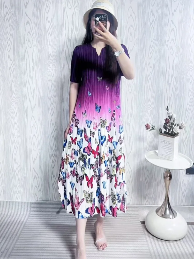 

Miyake Pleated Skirt for Women 2024 Summer New Fashion Printed High-end Casual Short-sleeved V Neck Pleated Mid-length Dress