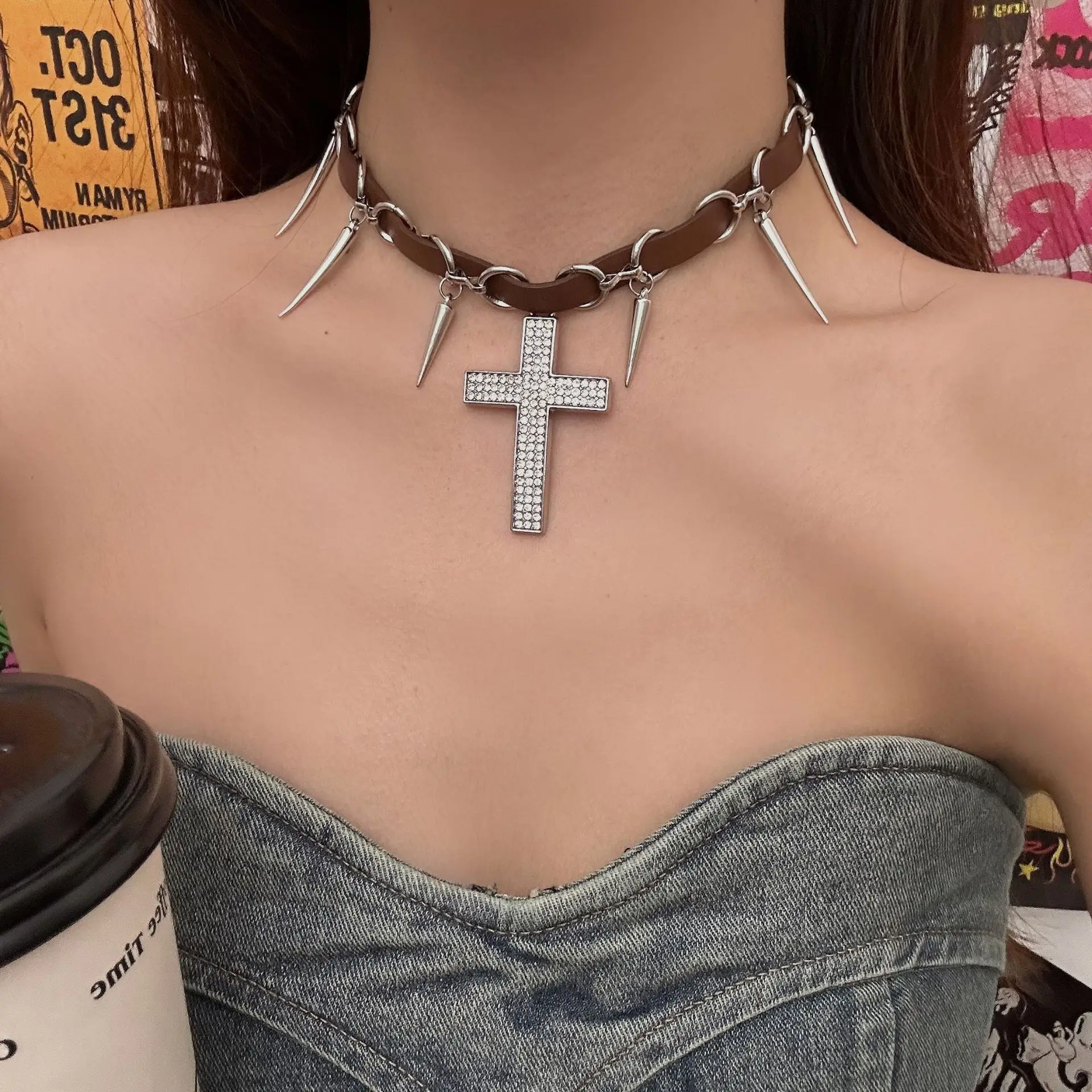 

Gothic Cross Pendant Necklace Y2K Accessories Shiny Tassel Choker Rivet Metal Punk Rock Hip-Hop Chain For Women Men Jewelry Gift