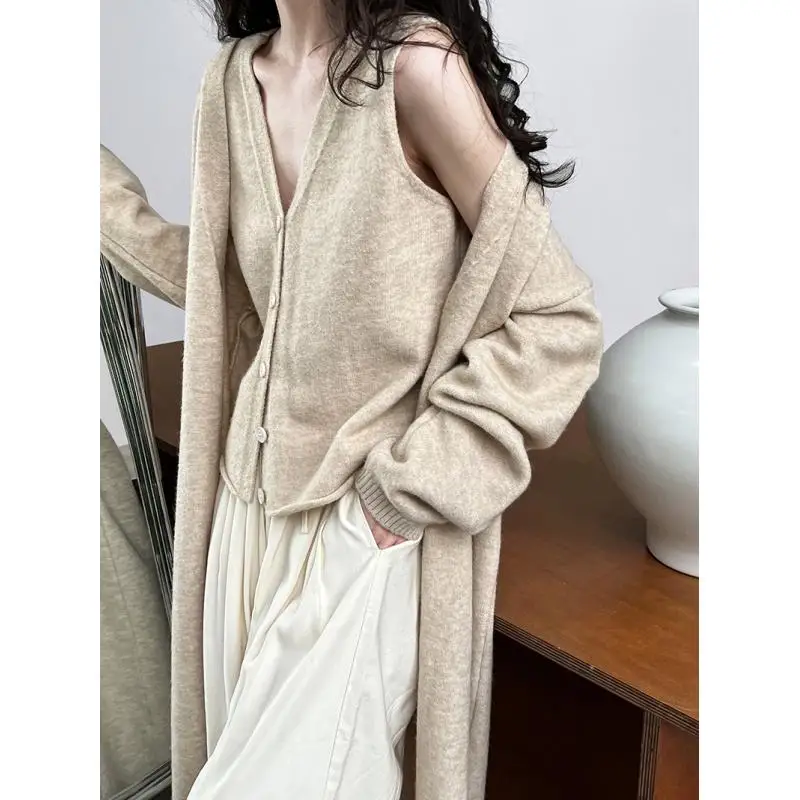 طقم تريكو سادة للنساء ، كارديجان قصير وصدر قصير ، توب فضفاض وغير رسمي ، موضة جديدة ، الخريف والشتاء ،