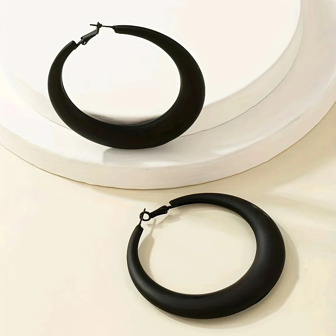 Fashion C Shape Black Large Circle Earrings for Women Girl Temperament Simple Exaggerated Party Gifts Hoops Jewelry