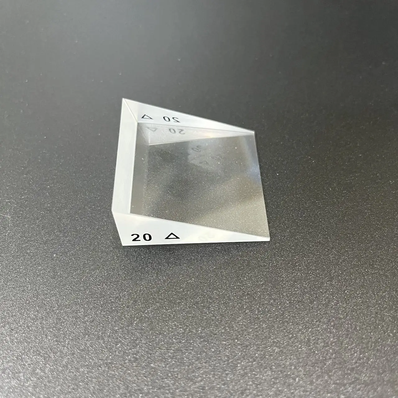

20 degrees Optical Wedge Prism for Ophthalmic Strabismus - Prisms Glass Lens Processing - Triangular Prism for Strabismus Glasse