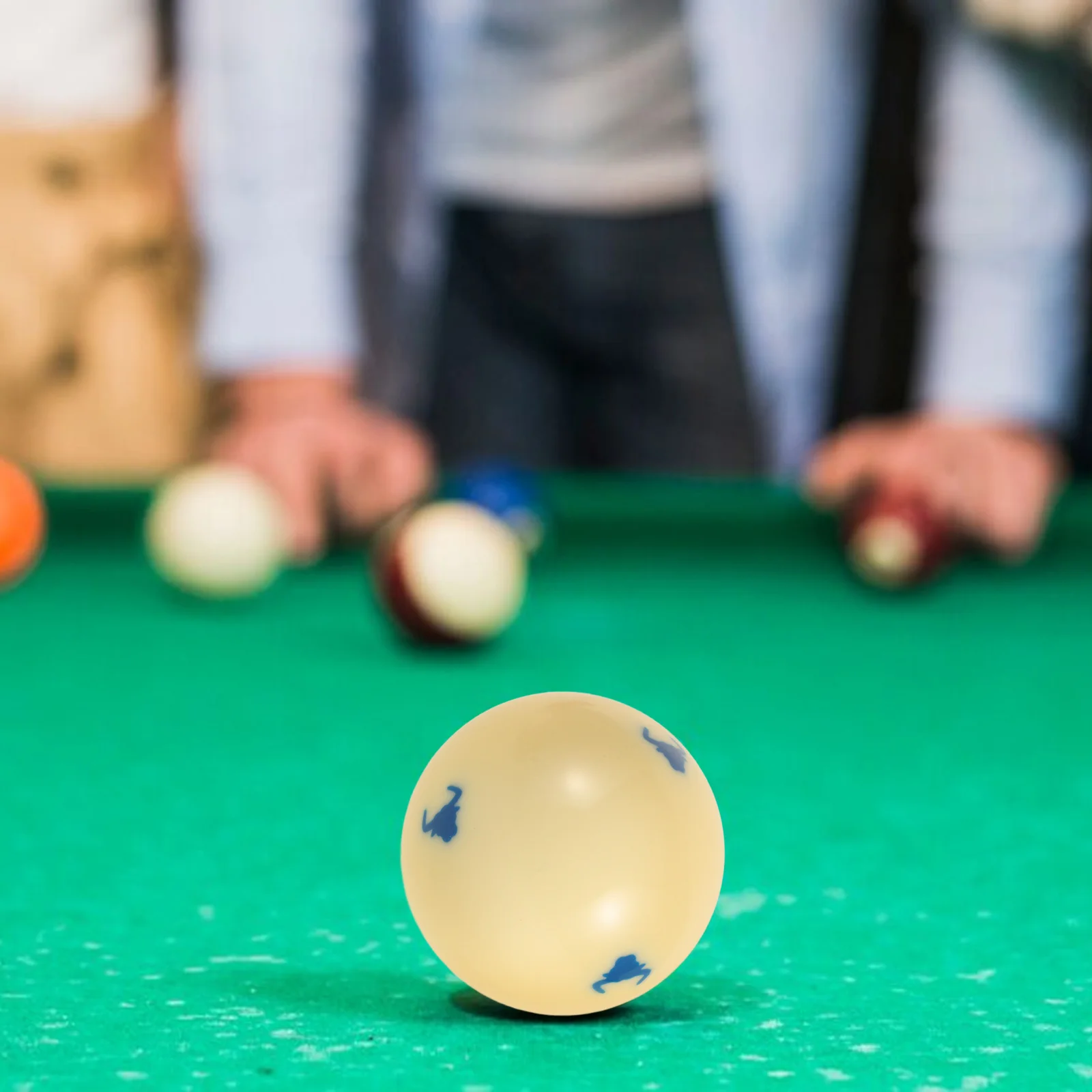 

Тренировочный шар для бильярда из смолы: эффективный инструмент для начинающих, игроков среднего и продвинутого уровня, а также для игры в снукер.