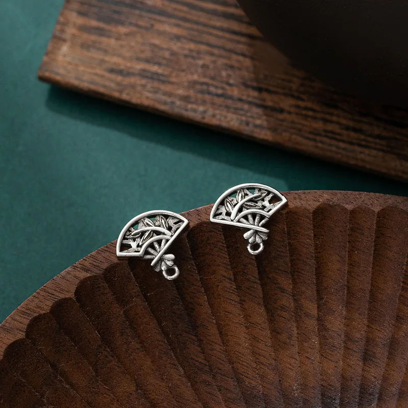 Chinese Elements Silver Color Mini Carved Window Shadow Fan Earrings Women's Literature and Art Elegant Banquet Jewelry Earrings