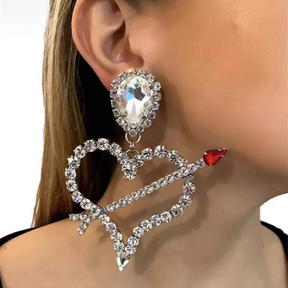 Dazzling Crystal Geometric Oversize Heart Dangle Earrings for Women Statement Jewelry Rhinestone Heart Pendant Drop Earrings