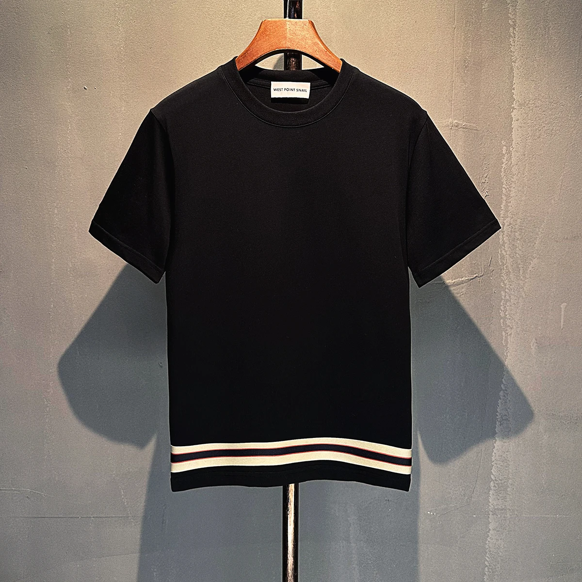 

Loose Fit Men's T-irt Striped ort Sve round Ne Casual Top High Street Sle Breathable Cotton Faionable Urban Wear
