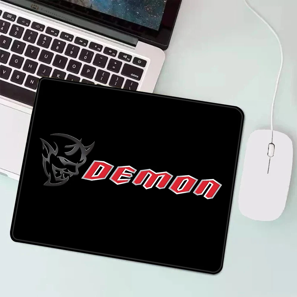 

SRT Hellcat Demon Dodges Challenger Gaming Mouse Pad XS Small Mousepad For PC Gamer Desktop Decoration Office Mouse Mat