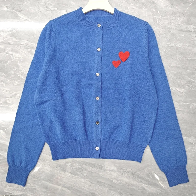 

Высококачественный женский вязаный кардиган с вышитым сердцем и круглым вырезом на одной пуговице, простой свитер 251028169