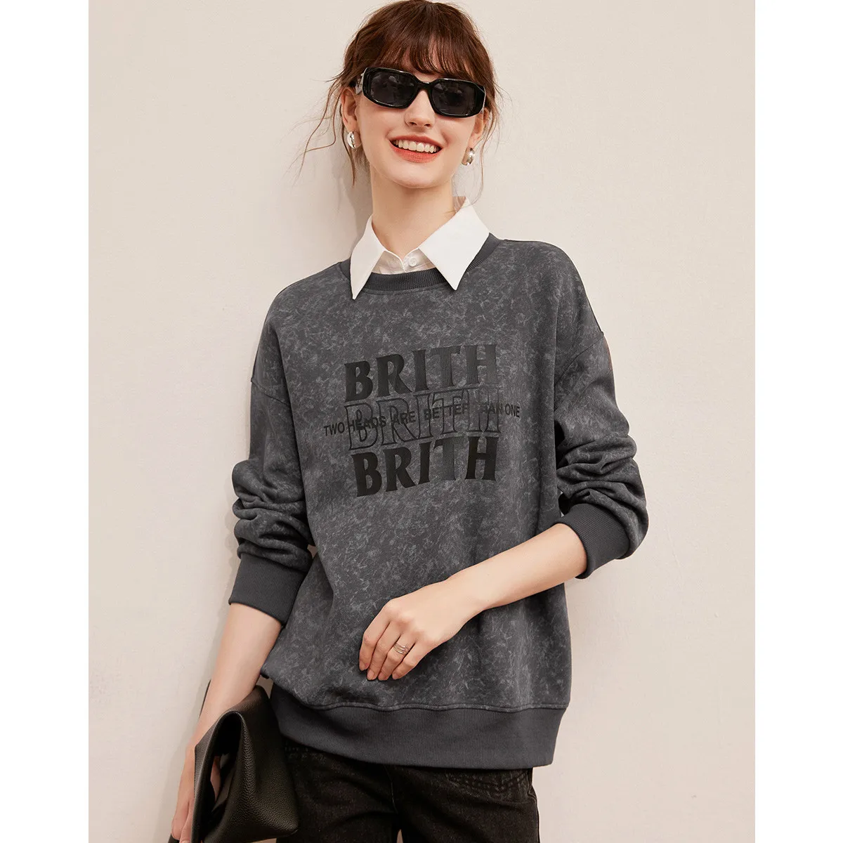 LOUIS YAO 2025 Autumn Round Neck Tie Dye Printed Letter Design Fashionable Lazy Casual Loose Shoulder Long Sleeve Women's Hoodie