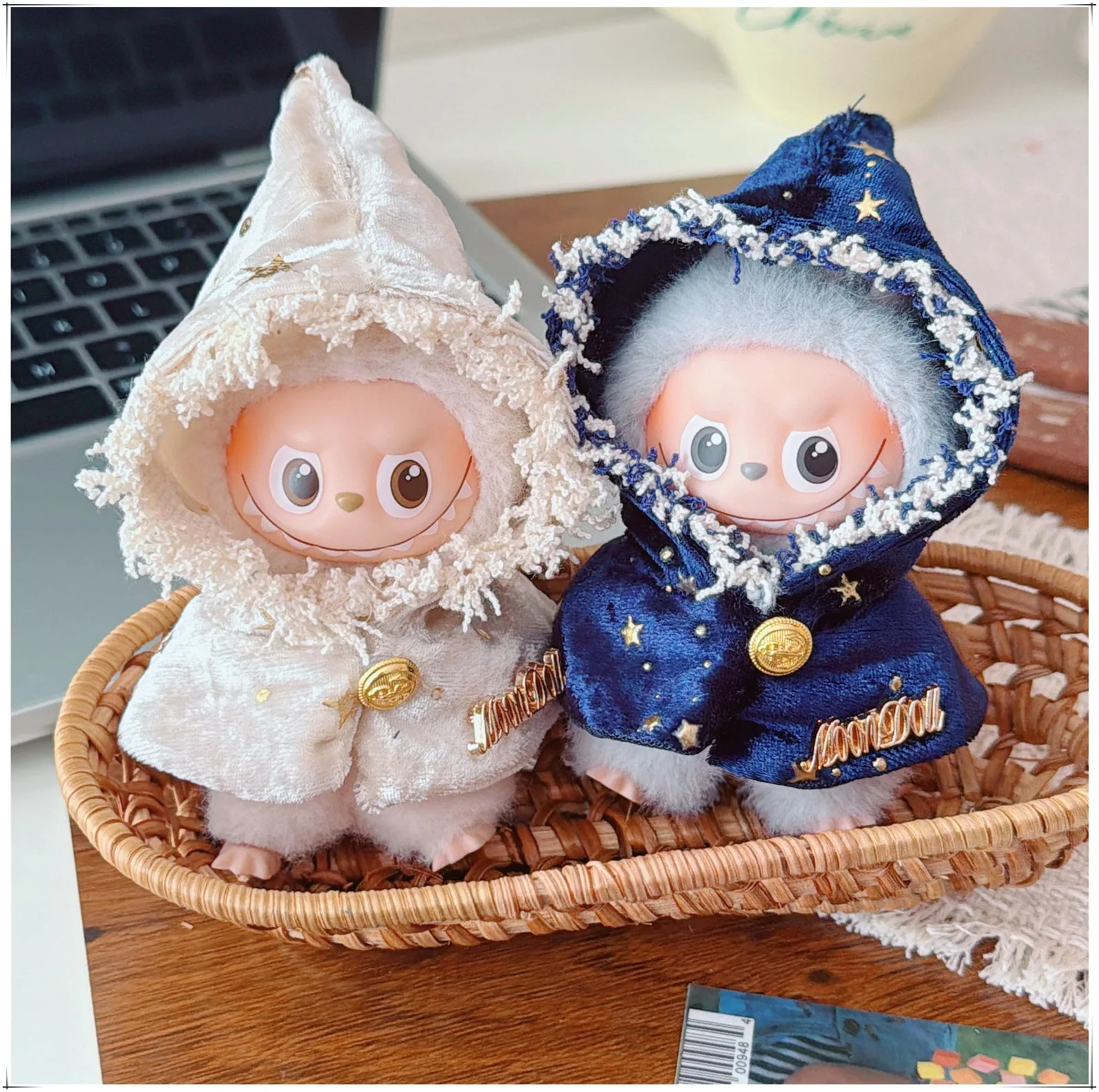 

Plush Doll's Clothes for Mini 10.5cm Labubu 4.0 Doll for Love Series Christmas Clothes Magic Cloak Set Clothing Gift