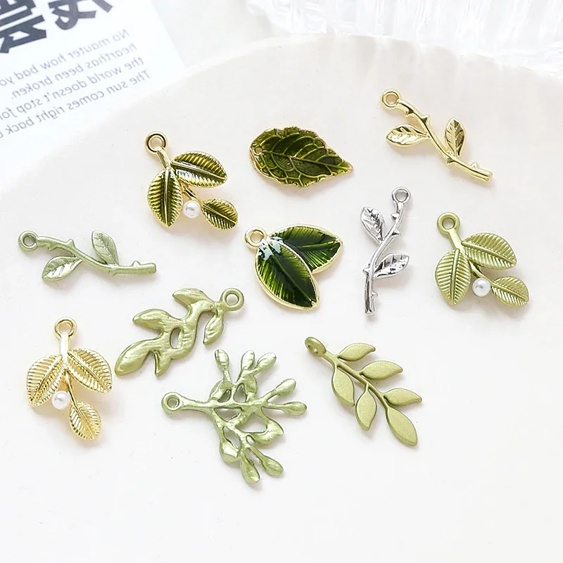 10 Pieces  Alloy Simulated Leaf Pendant  DIY Makes Fashion Jewelry, Finds Necklaces, Bracelets, Earrings, Accessories Materials