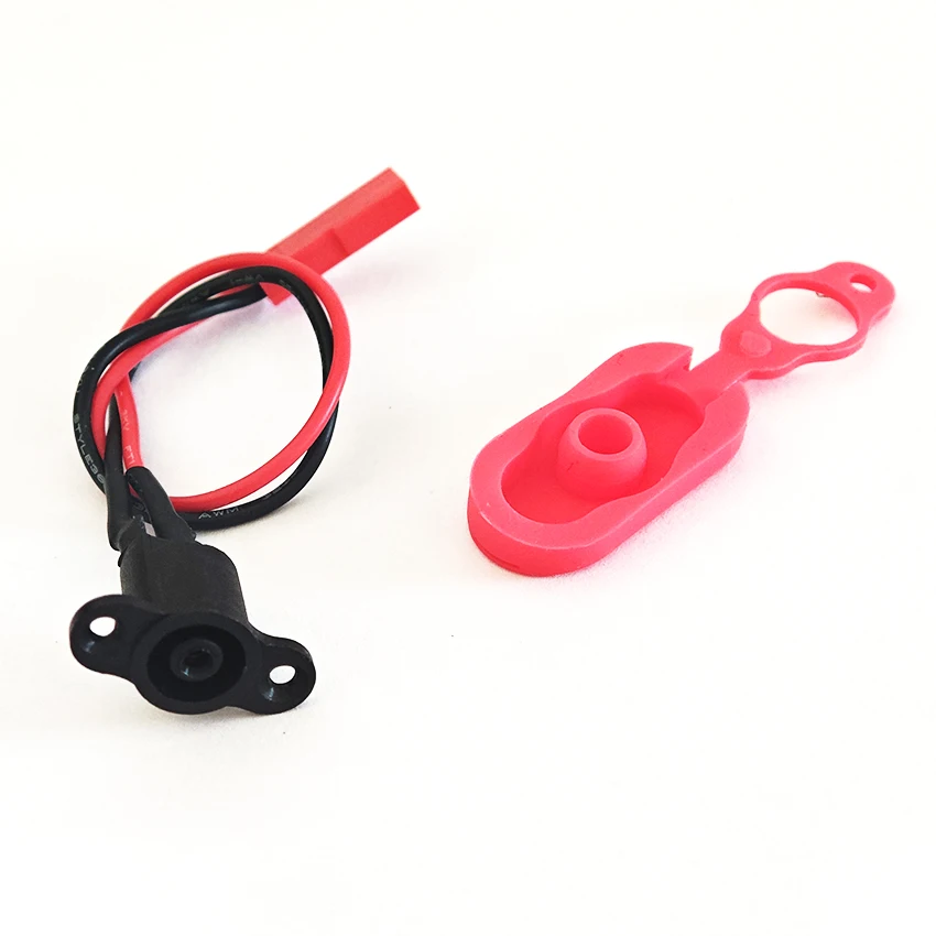 فتحة شحن بما في ذلك غطاء مقاوم للماء مع كابل شحن ومنفذ شحن لملحقات السكوتر الكهربائي Xiaomi Mijia M365