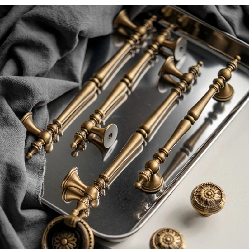 

French Retro Brass Handle Wardrobe Door Drawer Cabinet Handles Vintage Furniture Handles and Knobs Bronze Kitchen Cabinet Knob