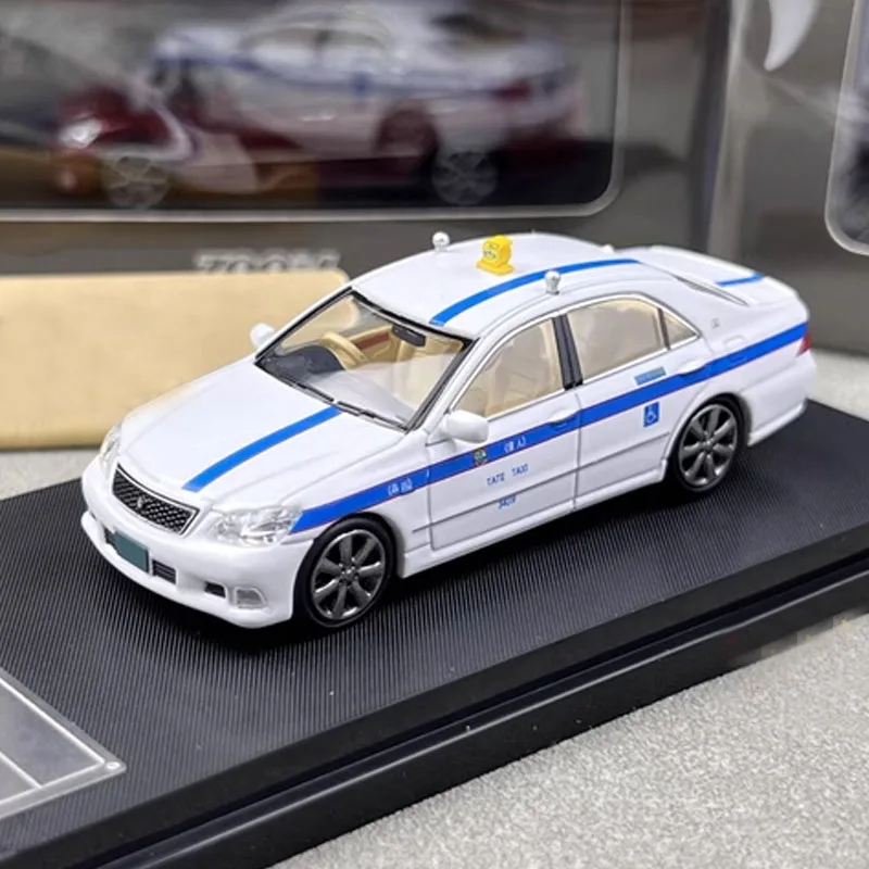 

Diecast 1:64 Scale Toyota Crown GRS184 Gen.12 Taxi Simulation Alloy Car Model Static Display Collectible Gift Souvenir Decration