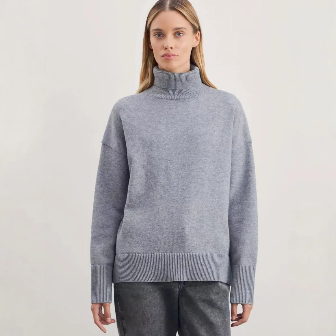 

Осень-зима 2022, новый стиль, женский модный свитер с воротником, однотонный пуловер с длинными рукавами, трикотаж в европейском и американском стиле