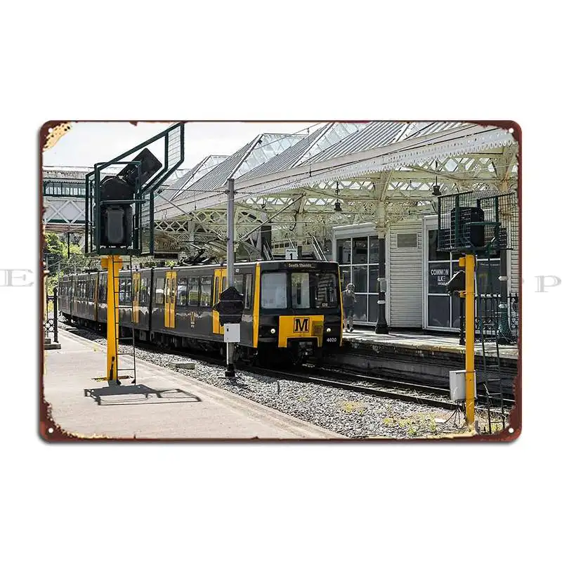 Hamburg Haupt Bahnhof Escalation Metal Plaque Retro Kitchen Retro Cinema Designs  Tin Sign Poster