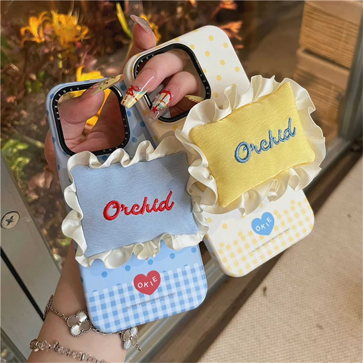 

Fashion Simple Blue Polka Dot Magnetic Phone Case For iPhone 16 Pro 14 15 Pro Max Back Cases with Cute Stand Holder Cases