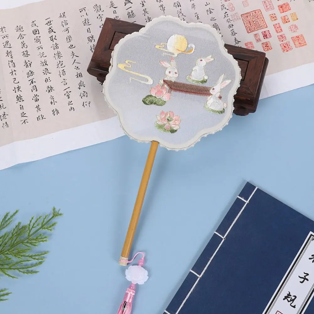 Chinese Style Classical Round Fan Embroidered Vintage Silk Fan With Tassel Double Sided Hand Fan Wedding