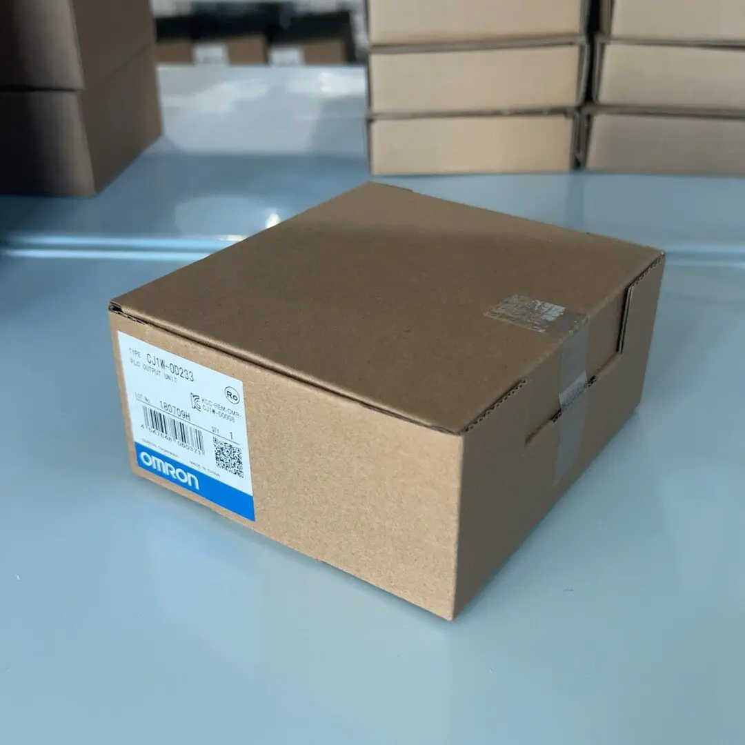 Omron CJ1W-OD233 PLC output unit, original genuine brand new spot