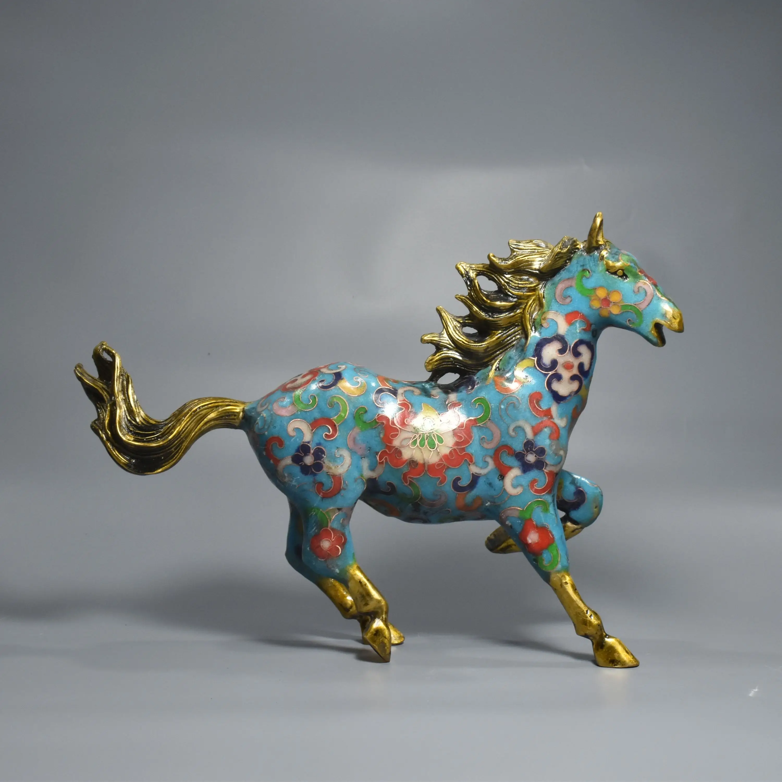 Early collection of pure copper cloisonné horse figurine, finely crafted, condition as shown in the picture.,Free shipping