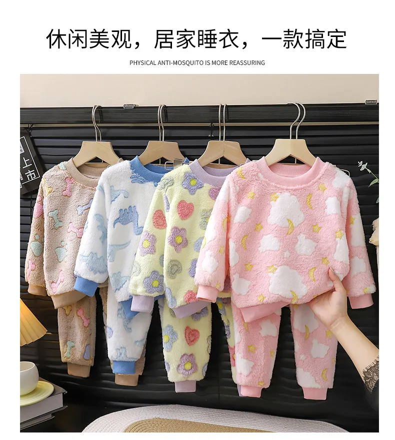 Neue Cartoon-Print-Loungewear für Kinder, warme Pyjamas für Mädchen und Jungen, weiche, bequeme Baby-Unterwäsche, verdicktes Fleece für den Winter – Detail 5